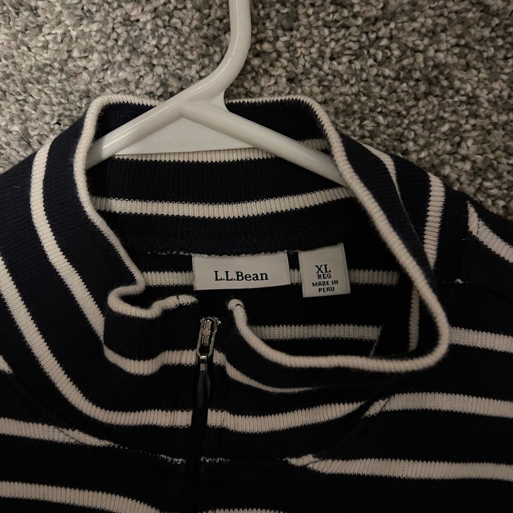 LL Bean pullover - Picture 2 of 4